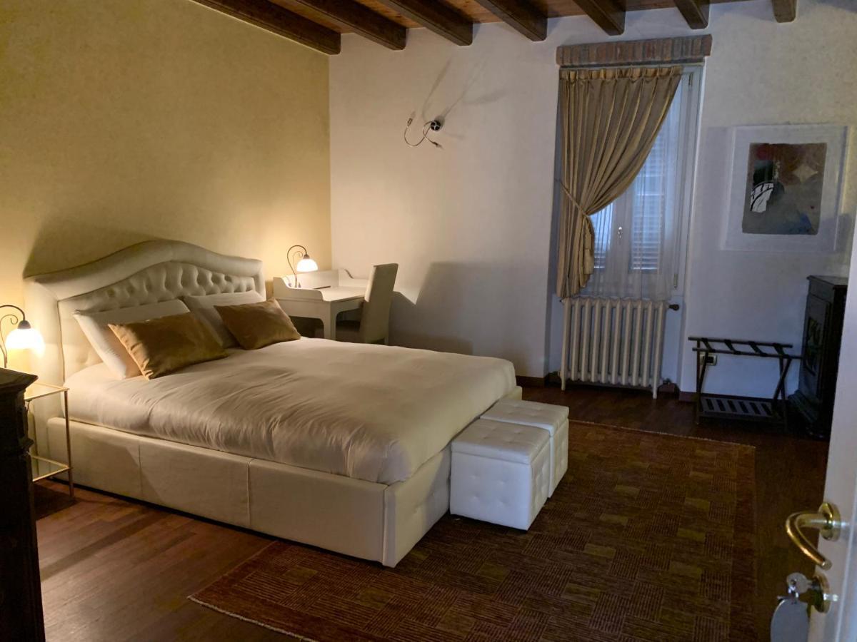 Quinta Quadra Hotel Chiari Kültér fotó
