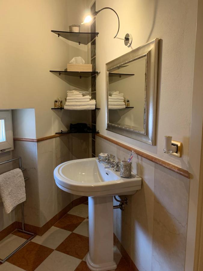Quinta Quadra Hotel Chiari Kültér fotó