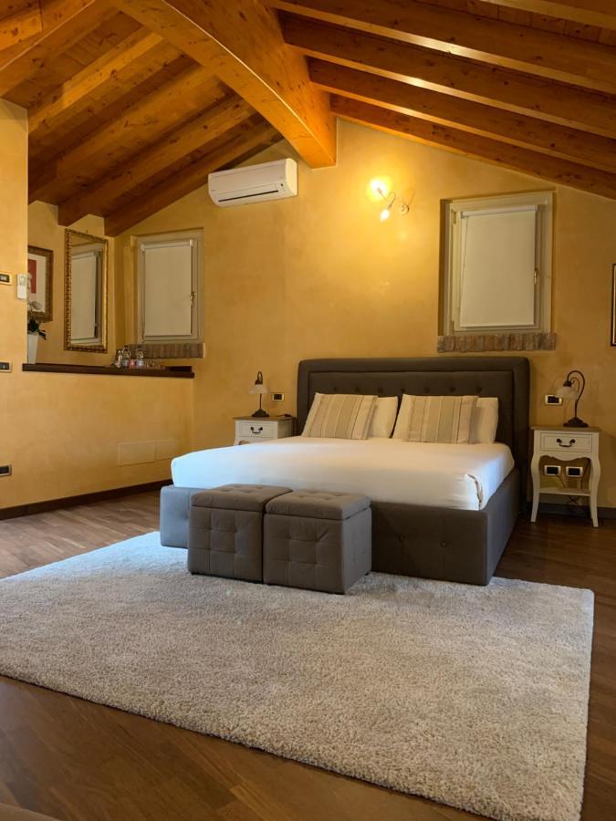 Quinta Quadra Hotel Chiari Kültér fotó